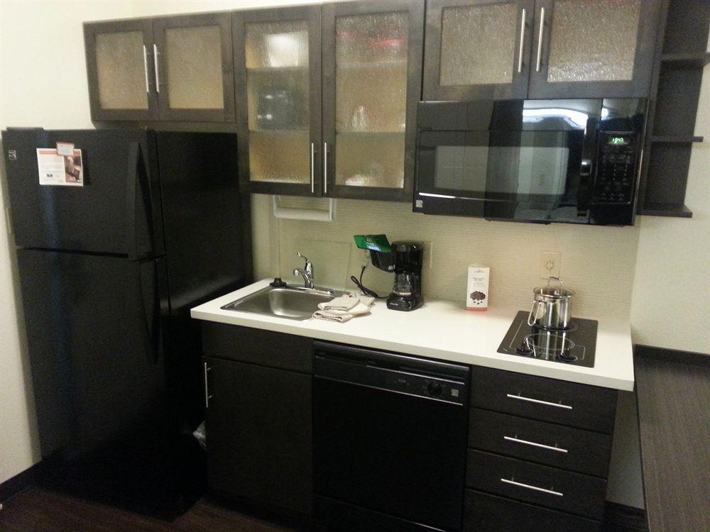 Candlewood Suites Alexandria By Ihg Экстерьер фото