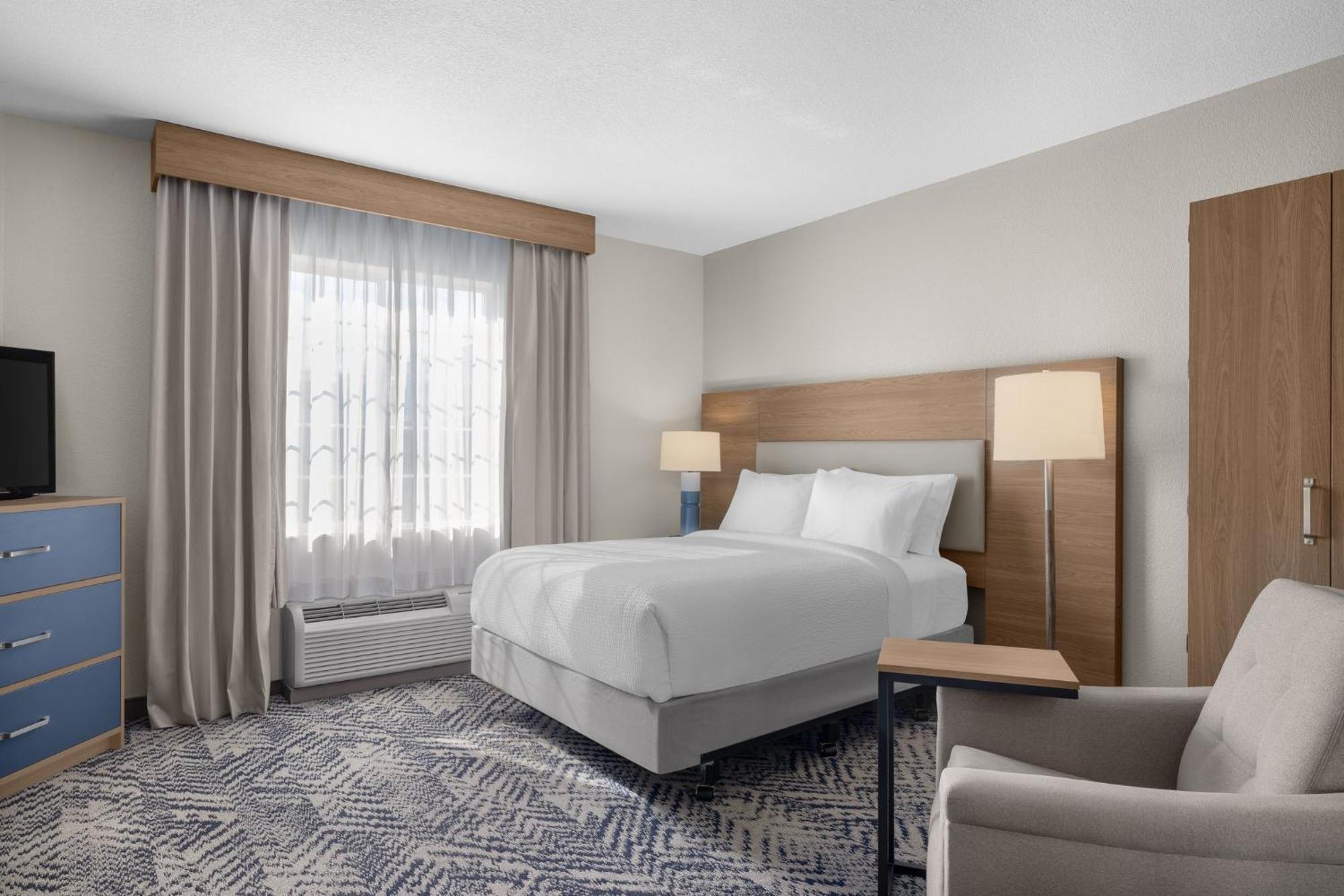 Candlewood Suites Alexandria By Ihg Экстерьер фото
