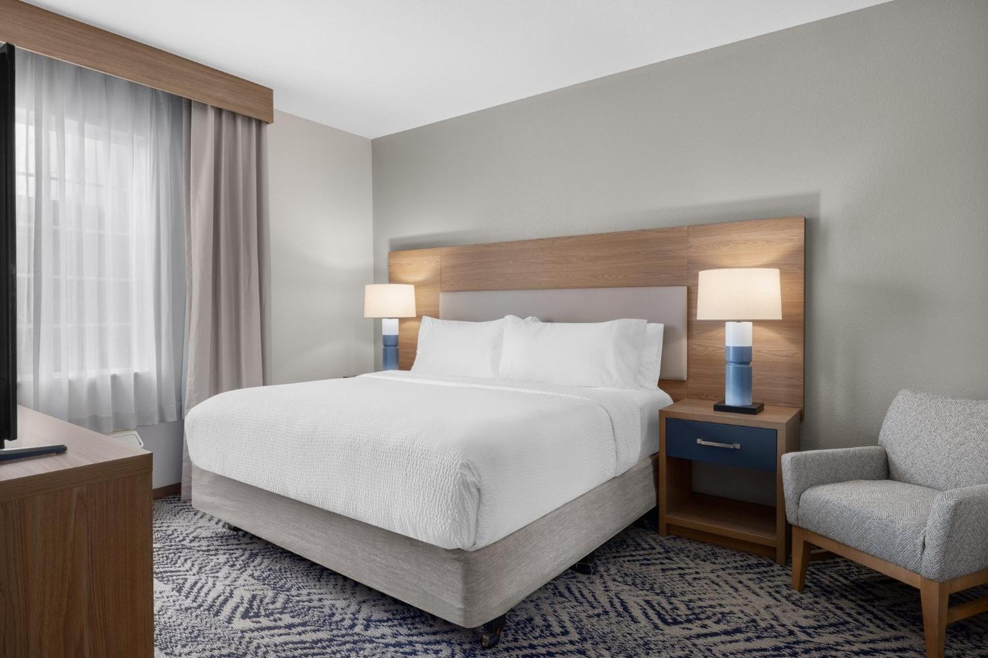 Candlewood Suites Alexandria By Ihg Экстерьер фото