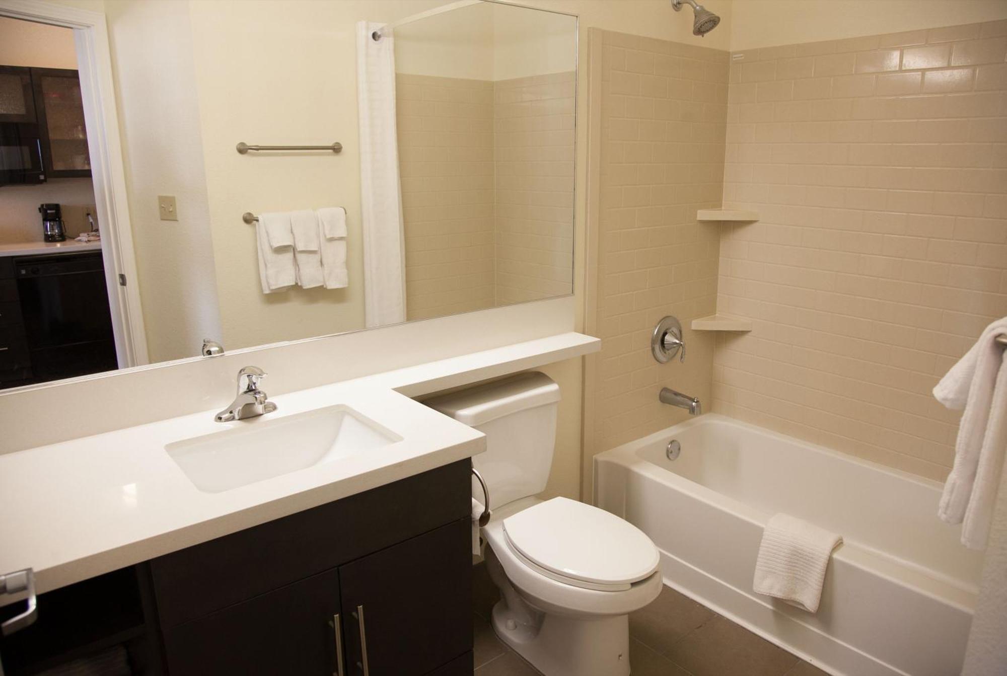 Candlewood Suites Alexandria By Ihg Экстерьер фото